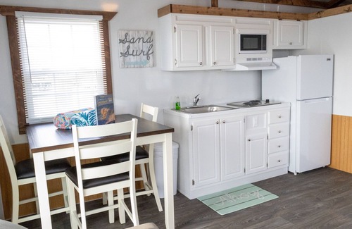 Dewey Beach Boat Rental | NEW Houseboat - 2 Bedrooms - Great Location & Views
