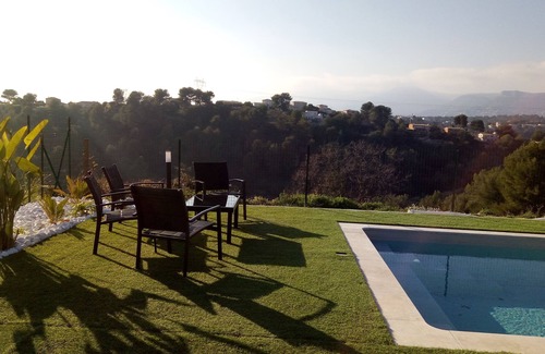 Montaleigne Villa | /NEW/In beautiful bright villa, swimming pool, BBQ, petanque, panoramic view
