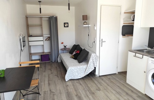 Saint-Martin-de-Crau Apartment | New independent studio