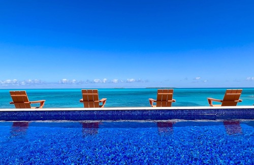 Tar Bay House | New IslandChicBeach Home! StunningViews-Pool-OutdoorKitchen-Reef-mini BballCourt