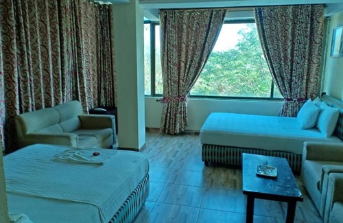 G-7 Sector Hotel | New Islamabad Hotel Sitara Market