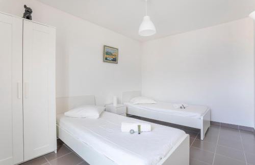Euromed - La Joliette Apartment | NEW JOLIETTE Comfortable Apartment well located with private parking