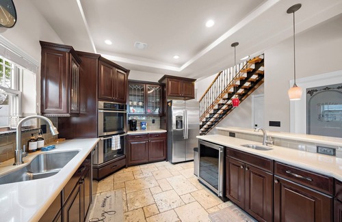 Willow Meadows/Willowbend Area House | NEW King Bed Houston Haven w/Hot Tub!