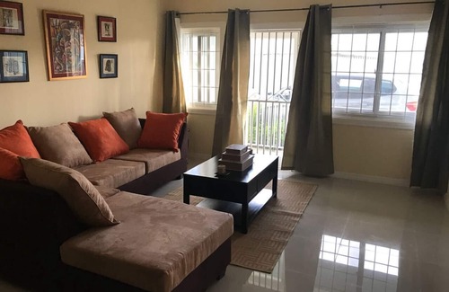 Barbican Apartment | New Kingston Guest Apartment at Sandhurst