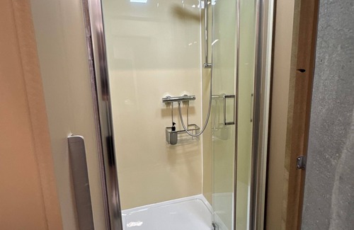 Hackney Hotel | New - Komo Pods