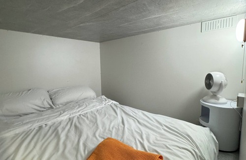 Hackney Hotel | New - Komo Pods