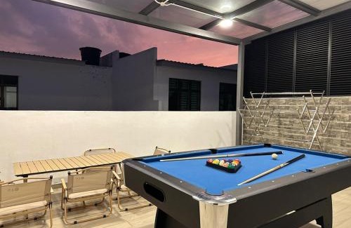 Malacca City House | NEW ! KTV , ARCADE , TV BOX ,Town Area 15 PAX