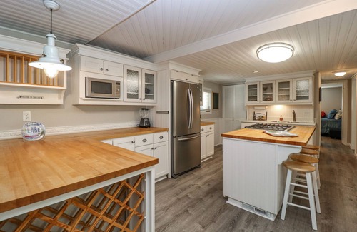 Anderson House | New!Lake Hartwell Connection 5 minutes to Green Pond Landing, 18 mins to Clemson