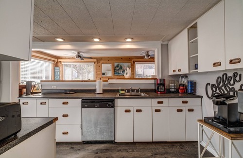 Alton Bay House | New Lakefront Home sleeps 14 with dock.