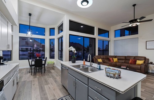 Arrowhead Ranch House | New Lakefront Home with Boat, Pool & Mountain View’s