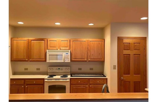 Laurium House | New Lakefront Retreat with Spectacular Views