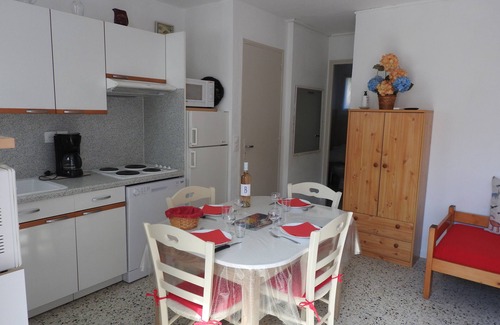 Le Lavandou Apartment | NEW: Le Lavandou Aiguebelle - Air-conditioned sea view apartment in villa