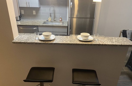 Lenox Apartment | New Lenox mall Nieman Marcus Saks fifth Avenue apartment
