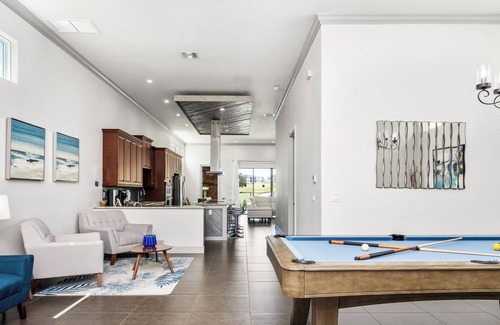 Reunion House | NEW LIST - in Reunion Resort Luxury!
