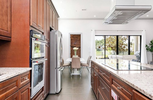 Reunion House | NEW LIST - in Reunion Resort Luxury!