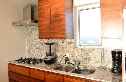 La Audiencia Apartment | New listing - 2 bedroom, 2 bathroom, AC, Ocean view.