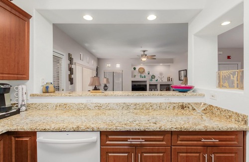 Chandler Condo | New listing! 2 Bedroom condo with split floor plan!