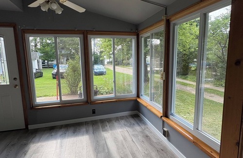 Brooklyn House | New listing! 3bedroom 2full bath cottage on Wamplers lake in Brooklyn, Mi.