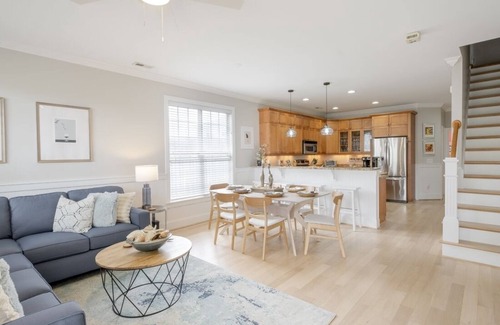 Wilmington Beach House | New Listing - 4 bedroom with elevator, dog friendly!
