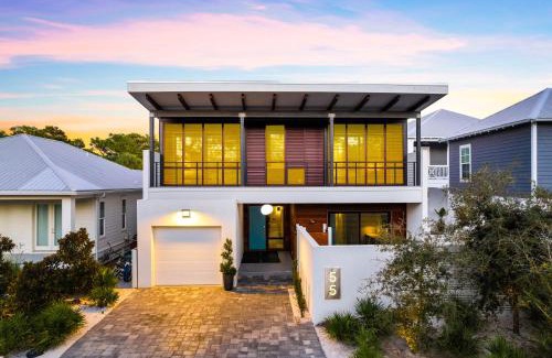 San Juan House | NEW Listing! 4 BR/3.5 BA, SLEEPS 10, HEATED SALT WATER POOL
