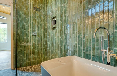 West Glacier House | New Listing | 5 Miles to Park | Modern