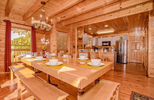 Gatlinburg - Pigeon Forge Cabin | New Listing! Amazing View, 2 Hot Tubs, Pool Table, & Free Attractions