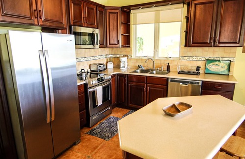 Puntas Villa | New listing! Amazing views, walk to beach!