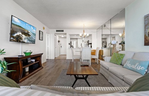 Isla del Sol Condo | New Listing! Bahia L-503|1BD|1.5BA