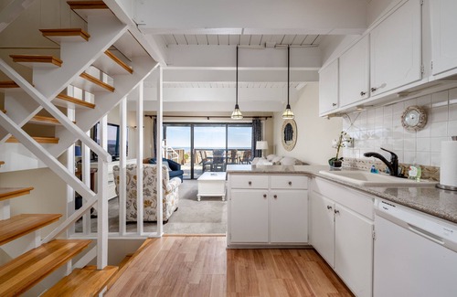 Midtown Ocean City House | New Listing! Beautiful 4 bedroom oceanfront townhome