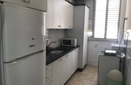 Bat Yam Apartment | NEW LISTING ♥ Beautiful Apartment - Close to Everything! ♥ Walk Everywhere!