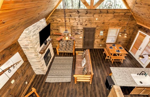 Langston Cabin | New Listing - Cabin on Lake Guntersville
