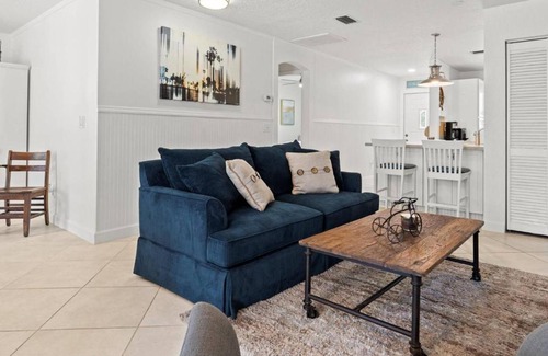 Crystal Beach House | NEW LISTING!! Catch the Breeze on Crystal Beach