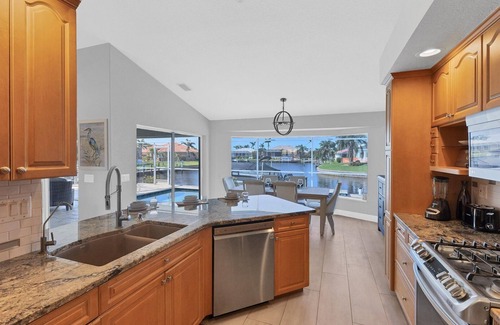 Burnt Store Isles House | New Listing! Charlotte Harbor Area Resort, 120mi to Disney & 134mi to Universal - GRH746209