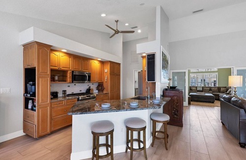 Burnt Store Isles House | New Listing! Charlotte Harbor Area Resort, 120mi to Disney & 134mi to Universal - GRH746209