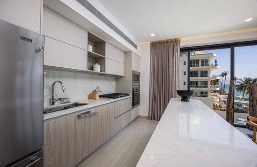 Bucerias Apartment | New Listing-Charming 4-bedroom apartment with WiFi and AC in delightful Bucerías