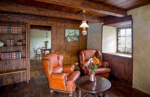 Andelat Cottage | New Listing! Chateau du Sailhant, Maison Roche