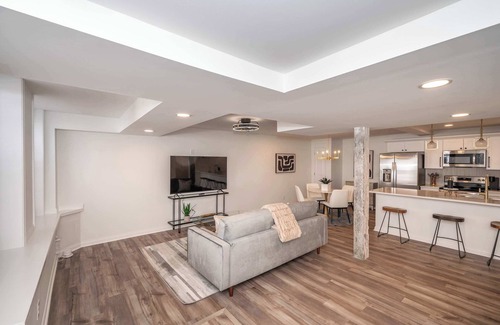 Covington Condo | *New Listing* Covington Charm Suites
