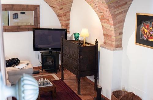 Penne House | ★NEW LISTING Cozy & Charming Historical Centre 2BR