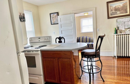 Rivermont Apartment | New Listing Discount Private 2BR Apt near Downtown Sleeps 4