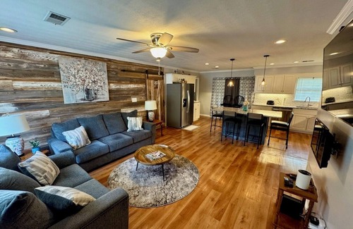 Columbus House | New Listing! Family Friendly Home, WIFI, Game Room, Large Yard near Ft. Benning