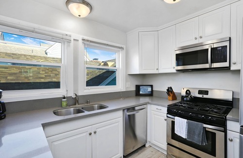 Balboa Island House | *New Listing* Grand Canal Getaway | Balboa Island