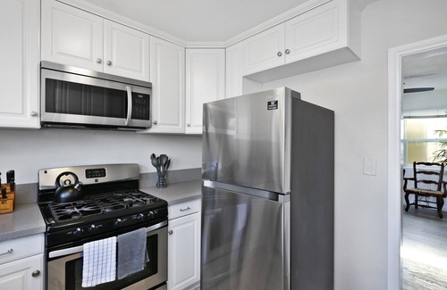 Balboa Island House | *New Listing* Grand Canal Getaway | Balboa Island