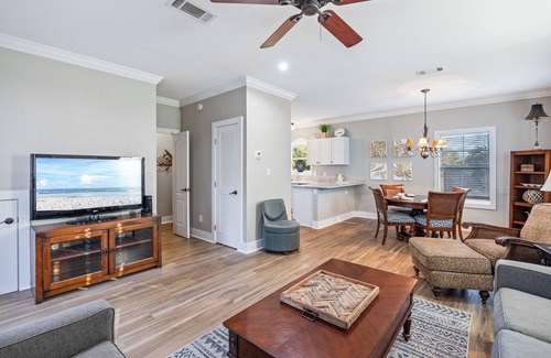 Ono Island Condo | New Listing Has Excellent Amenities & The Beach Is Oh, So Close!