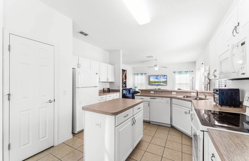 Highgate Park House | New Listing! Highgate at Legacy Park Resort, 7mi to Disney & 10mi to Universal - FS370169