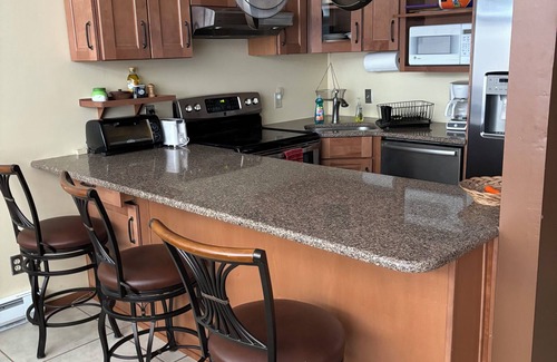 Taos Ski Valley Condo | New Listing In The Taos Ski Valley short walk to base/chairlift, hottub, parking