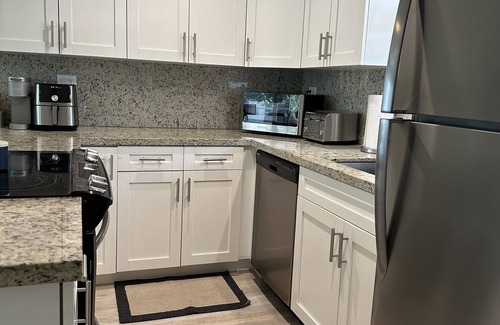 Key Largo House | NEW LISTING! Key Largo Oceanside Townhouse with Private Marina, Lagoon, & Pools