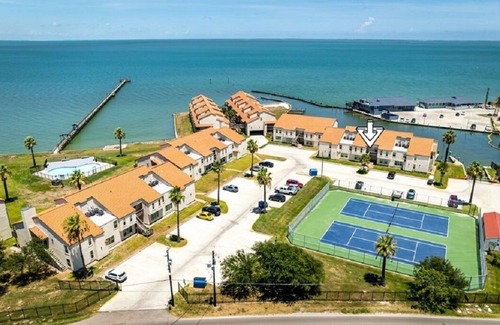 Harbor Oaks Condo | New Listing! Luxury 3/2 Bayfront Condo~W/Boat Dock