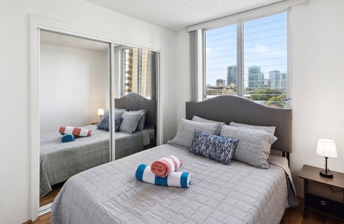 Tantalus Condo | NEW LISTING! Makiki's Delightful Pet Friendly home near Honolulu Museum of Art by RedAwning