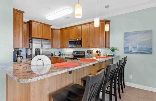 Ocean Isle Beach Condo | NEW LISTING! Ocean view -"OIB Dreamin" community pool club-elevator-4br4ba