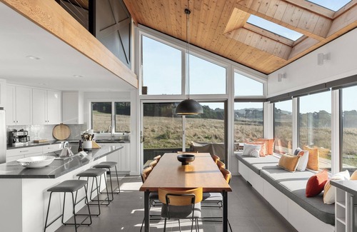 Sea Ranch House | *NEW LISTING* Oceanfront Home on the Bluff, Sleeps up to 8, 3 full baths